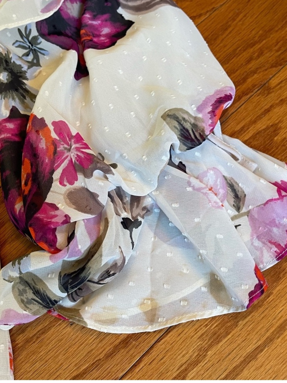 White House Black Market Floral Off Shoulder Ruffle Blouse Size L - Picture 13 of 13